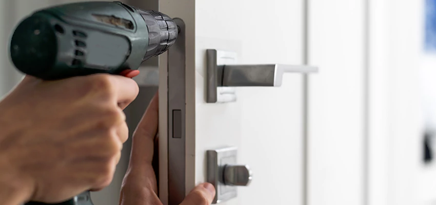 Locksmith For Lock Replacement Near Me in Livingston, CA