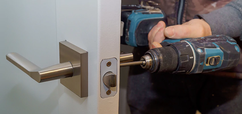 Broken Door Handle Lock Repair in Livingston, California